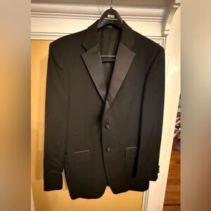 Men Vintage Black Tuxedo 
Jones New York suit 38R 
30x30 Pants DAMAGED see pic